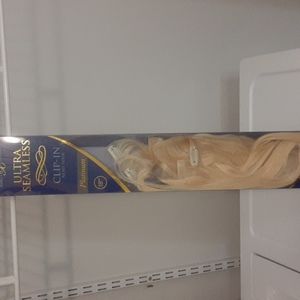 Ultra Seamless Clip-In Remy Hair Extensions Platinum 18"